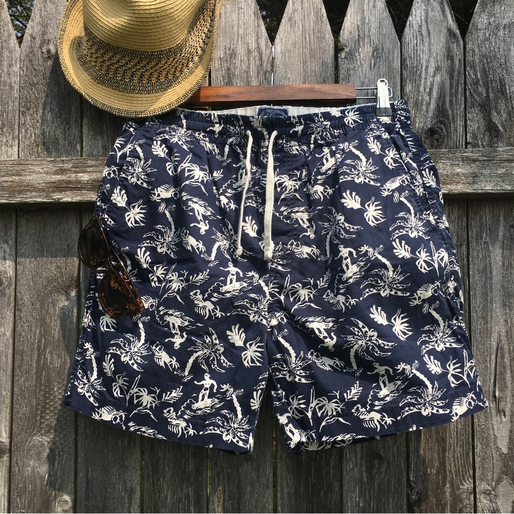 J Crew “Re-Imagined” Retro Drawstring Dock Shorts Surf Theme EUC sz Med